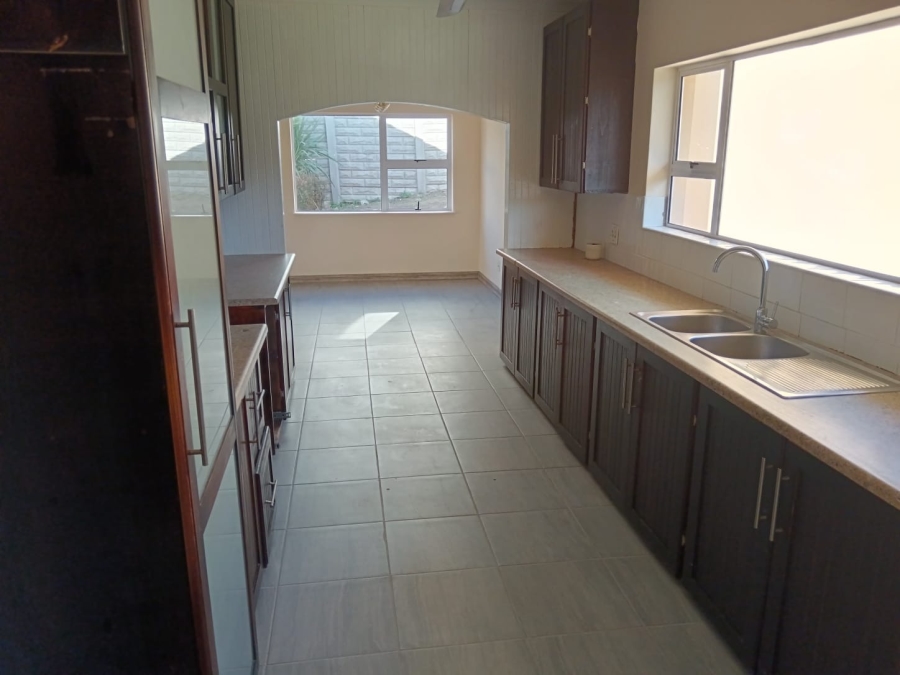 4 Bedroom Property for Sale in Beacon Bay North Eastern Cape